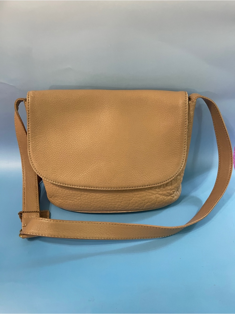 Vintage 1994 Coach Flap Bag in Camel (4903)